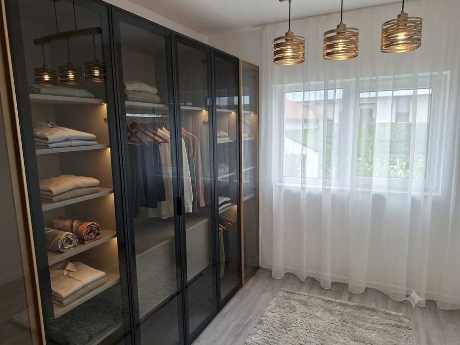 Casa tip duplex de inchiriat