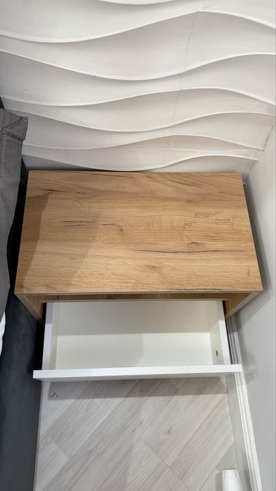 Прикроватные тумбочки