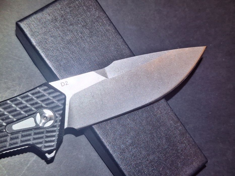 Сгъваем нож-стомана D2