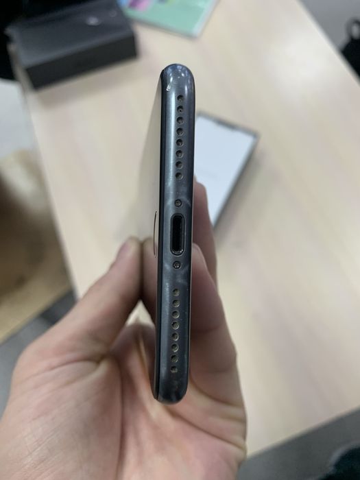 Айфон 8+ 64гб с коробкой