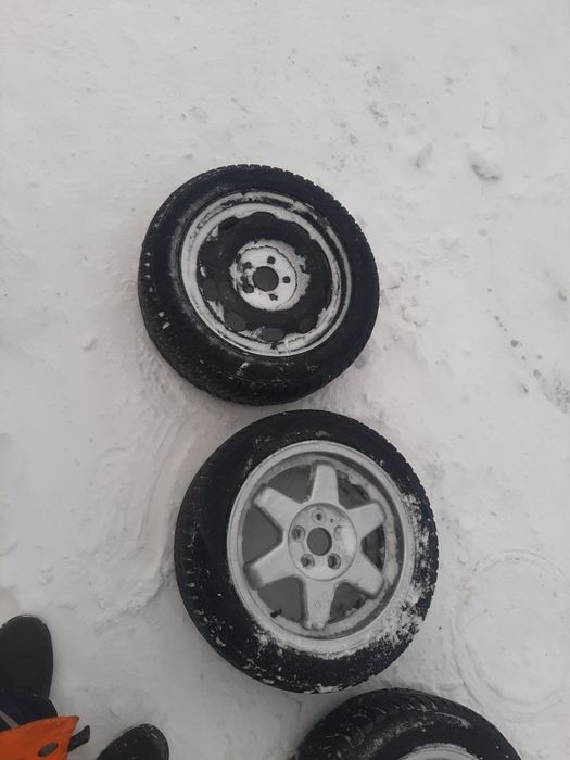 Диски с резиной  таёта карина е