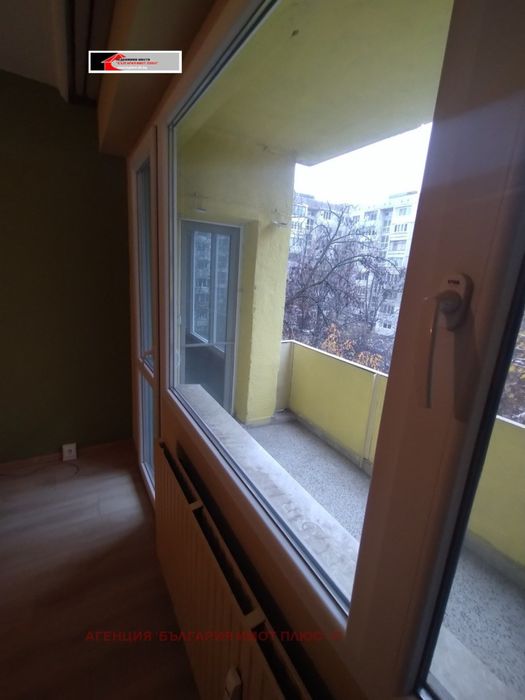 Дава се под наем Тристаен апартамент в София, Света Троица - 110 кв.м за 561 € - Снимка #13