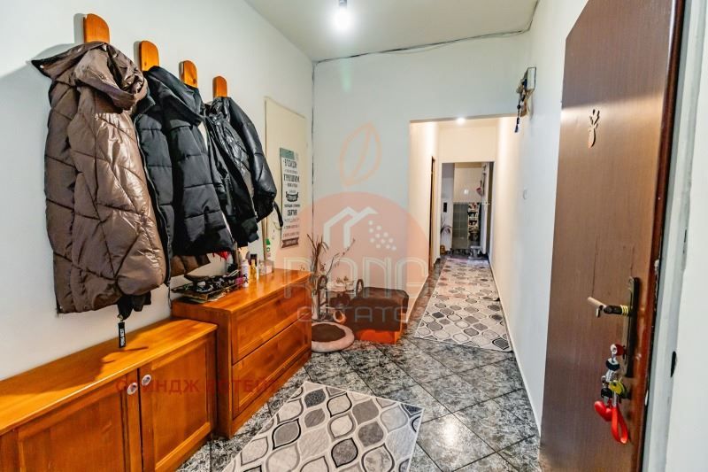 Продава се Тристаен апартамент в София, Обеля 1 - 89 кв.м за 2079 €/кв.м - Снимка #11