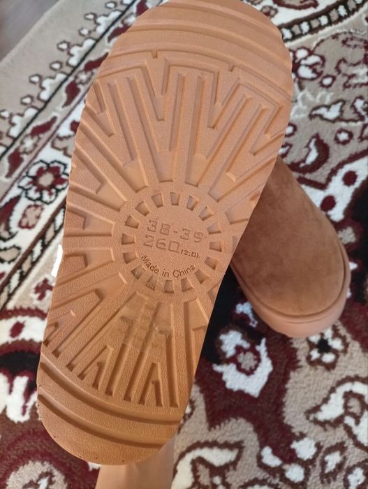 Зимние сапоги угги