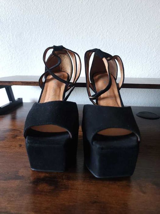 Jeffrey Campbell сандали висок ток