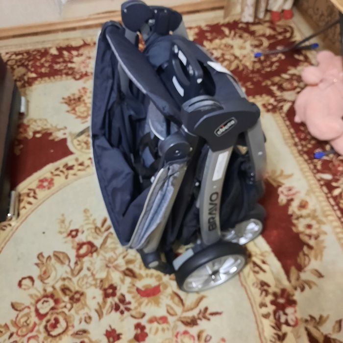 Продам коляску CHICCO Trio 2в1