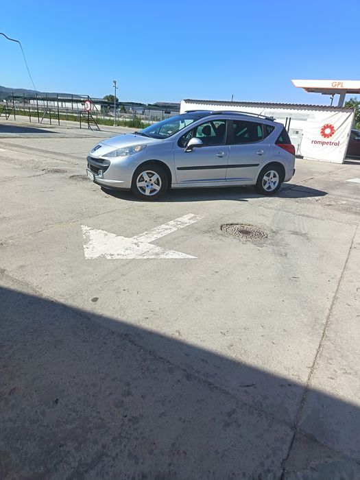 Vând peugeot  207 sw