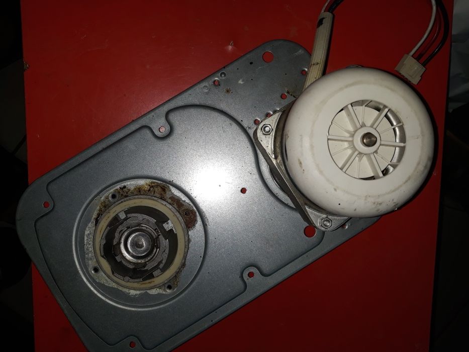 Motor+ placă masină pâine