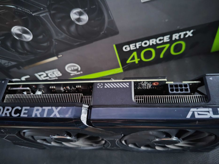 Placa video ASUS RTX 4070 DUAL OC, 12GB (Garantie 03.2027)