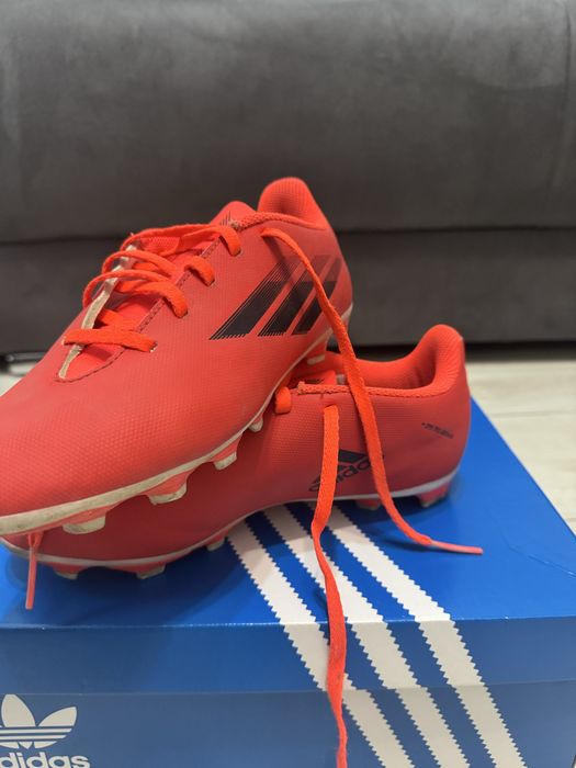 Детскш футболни обувки Адидас