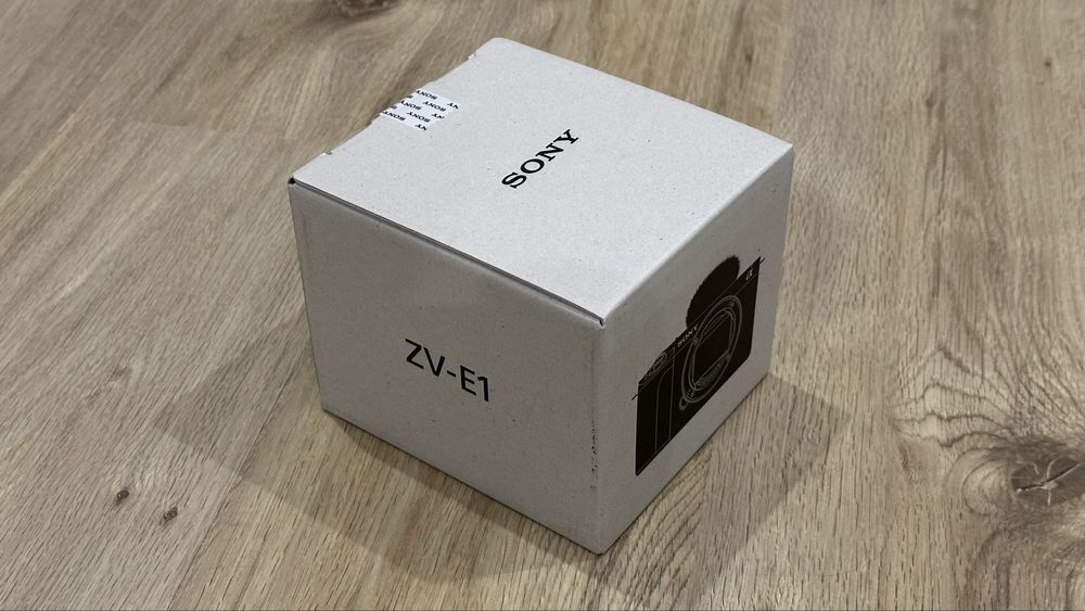 Продам Sony ZV-E1