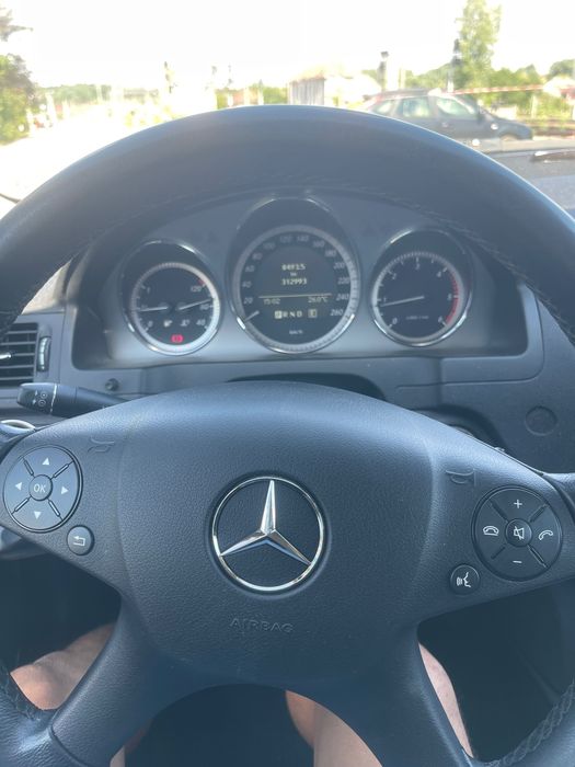 Mercedes Benz c200T