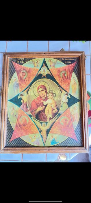Продам 4 иконы старинные разные