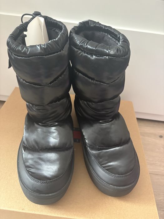 Tommy Jeans черни апрески