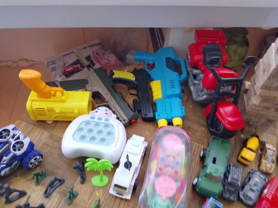 Продам игрушки все одна цена