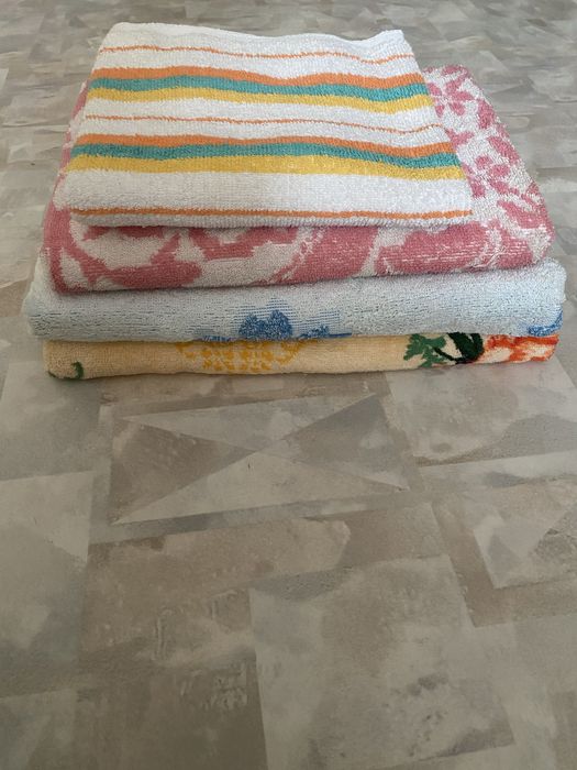 Салфетки, полотенца , одеяла