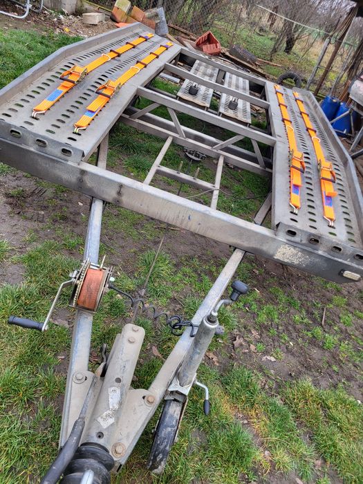 Inchiriez Platforma / trailer auto