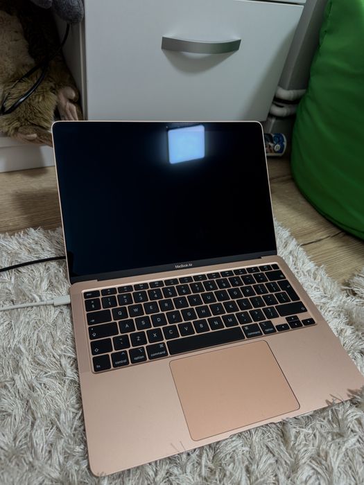 Laptop MacBook Air Gold 13”(2020) – Intel Core i5, 8GB RAM, 512GB SSD