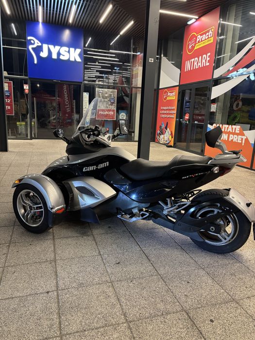 can am spyder sm5 (f3 rss ryker)