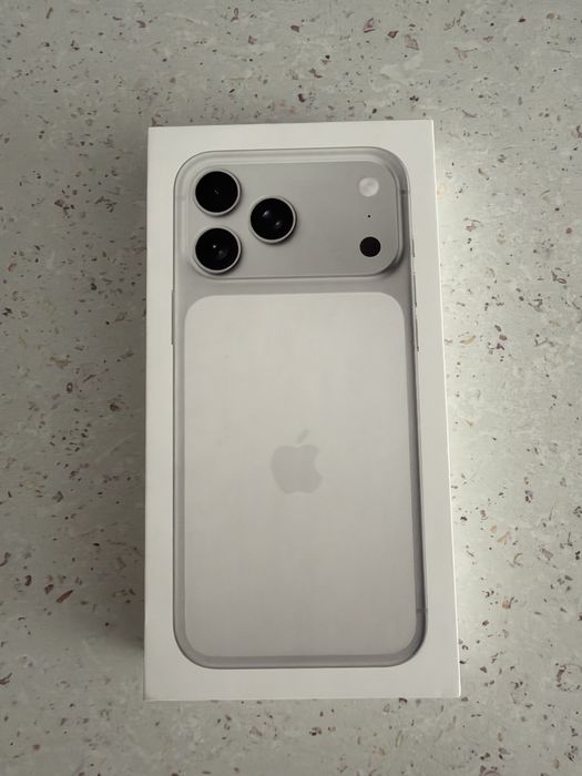 iPhone 17 pro max