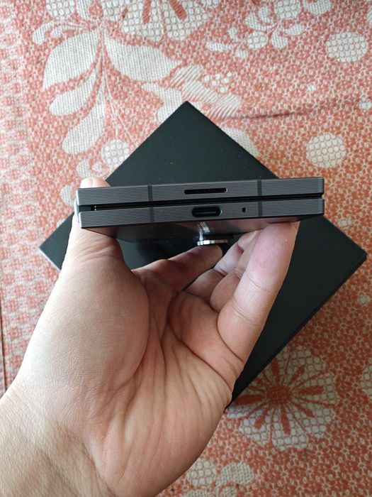 Samsung galaxy z fold SE (special edition)