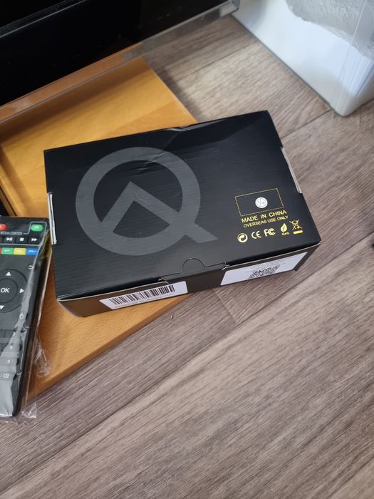 Телевизор Samsung +приставка смарт