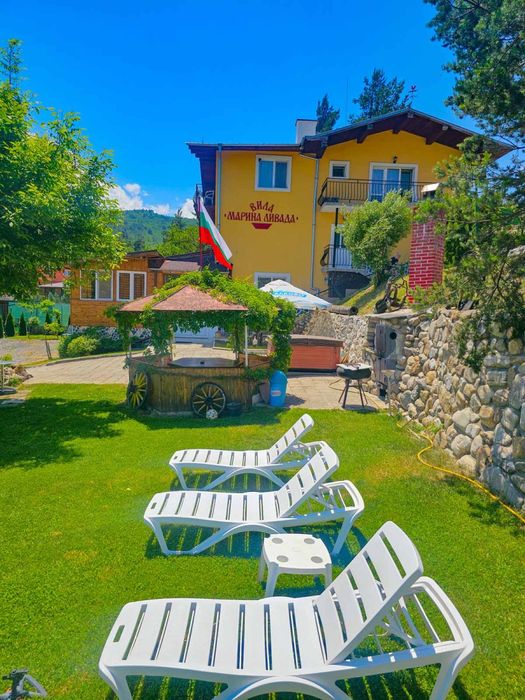 Дава се под наем Къща в Велинград - 300 кв.м за 357 € - Снимка #1