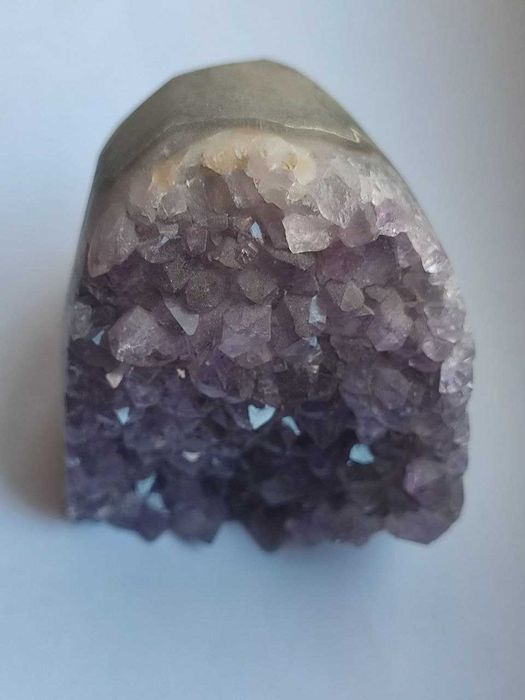 Красивейшая друза камня АМЕТИСТ