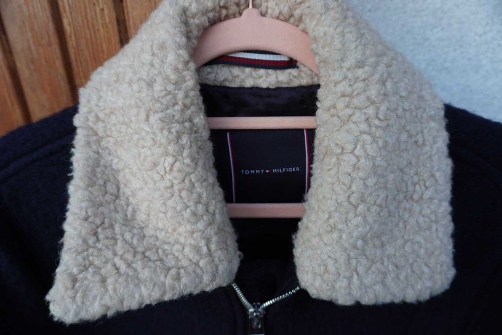 Geaca Lana 65% Tommy Hilfiger Ocazie