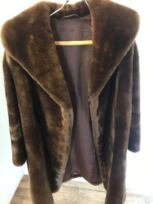 Haina de blana naturala de urs