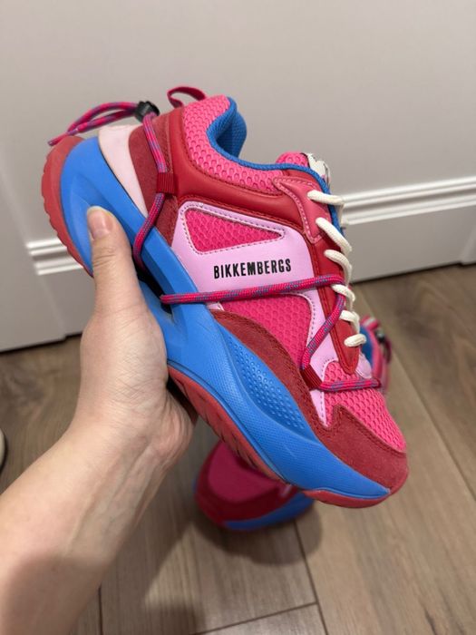 Продам кросовки