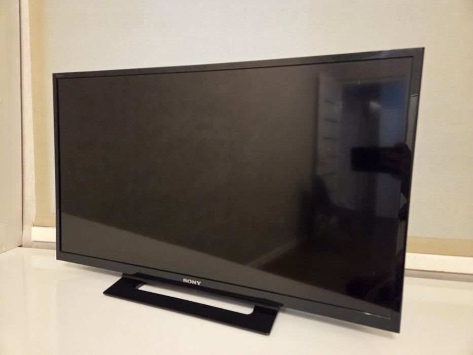 Телевизор Sony 32" LED — отличное состояние