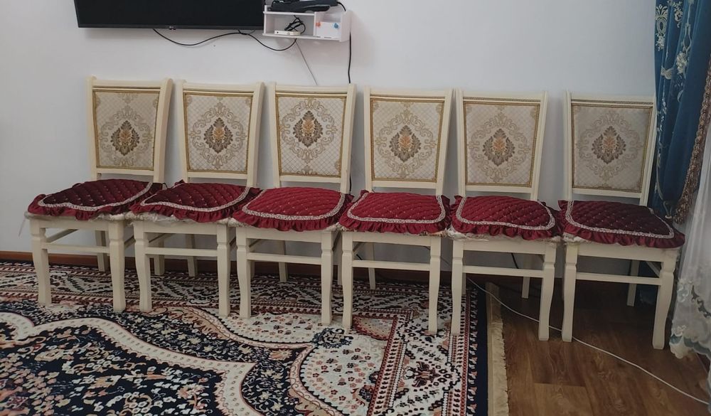 Продам стулья для кухни