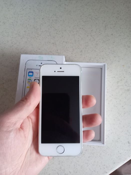 Айфон 5 S продам рабочий