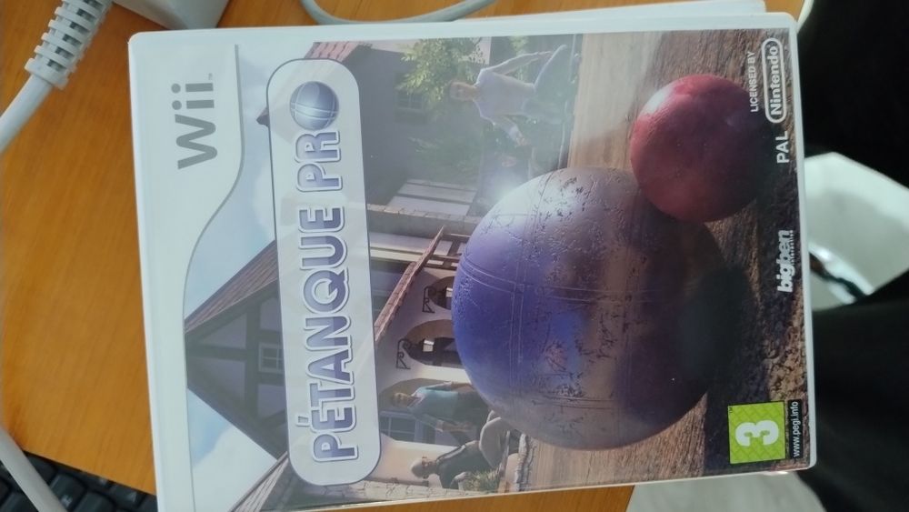 Wii + accesorii + 2 jocuri