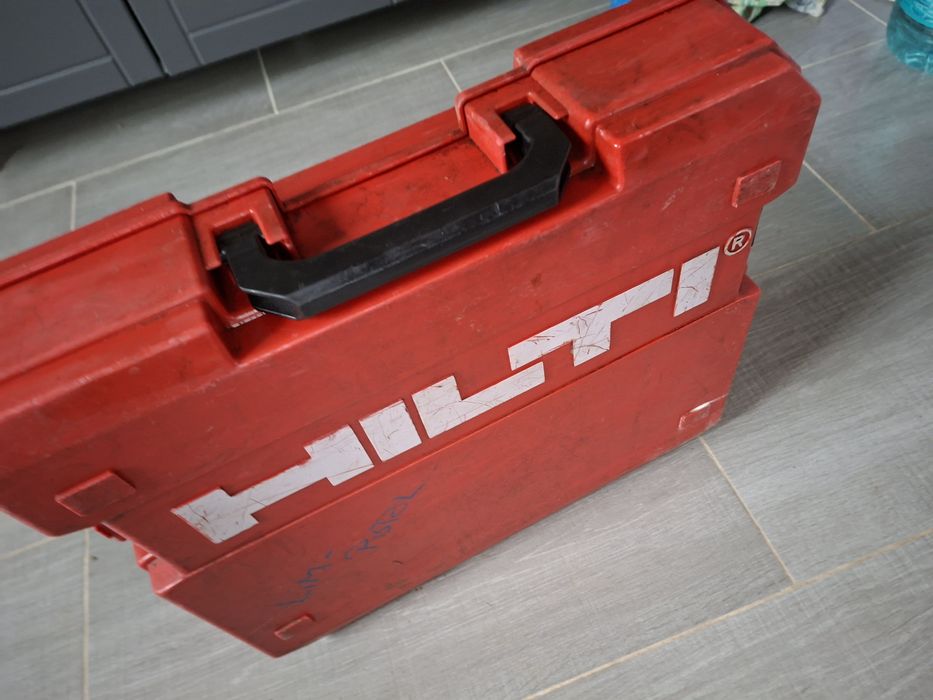 Bosch si Hilti md 2000