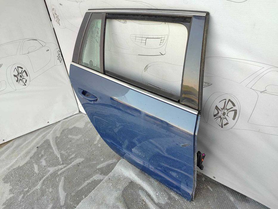 Ușă Spate Dreapta Skoda Superb B6 3T Break Albastru Z5 / F5A 3T9833056 2010 / [2008-2015] / (11V)
