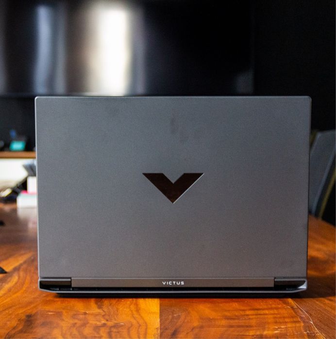 HP Victus 16.1” — Ryzen 5 6600H / RTX 3050 4GB / 16GB DDR5 / SSD 512GB