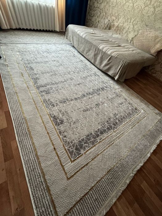 Ковёр большой новый