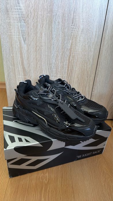 Off-white ow be right back