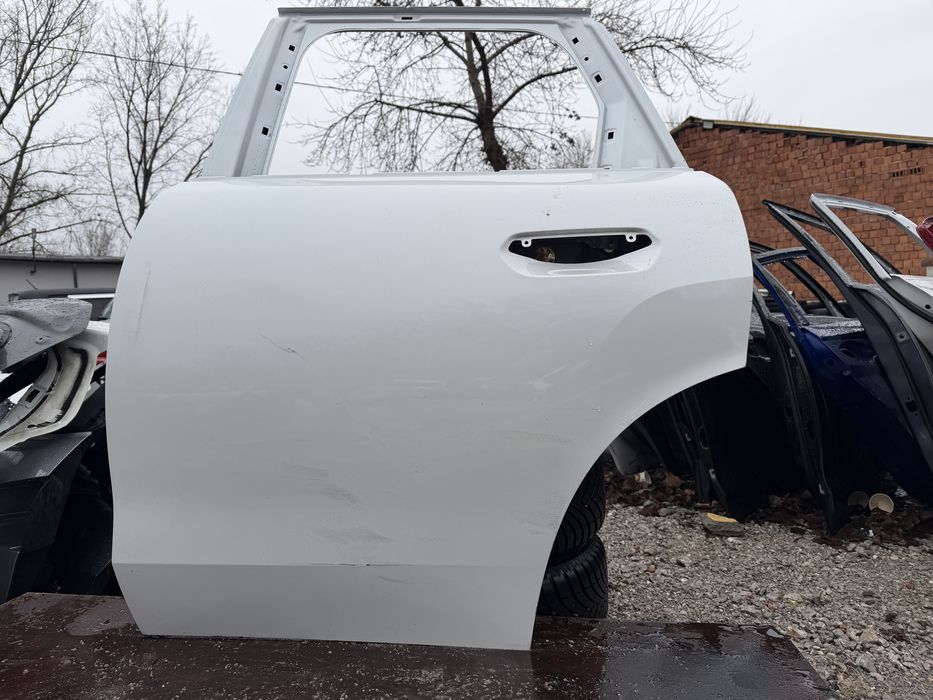 Врата Mini Countryman U25