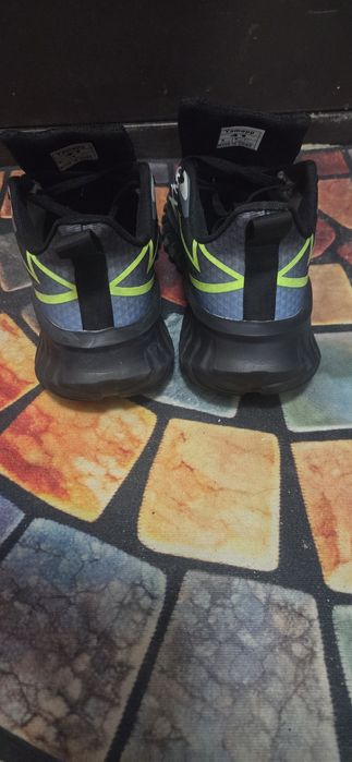 Продам кросовки 41 размера