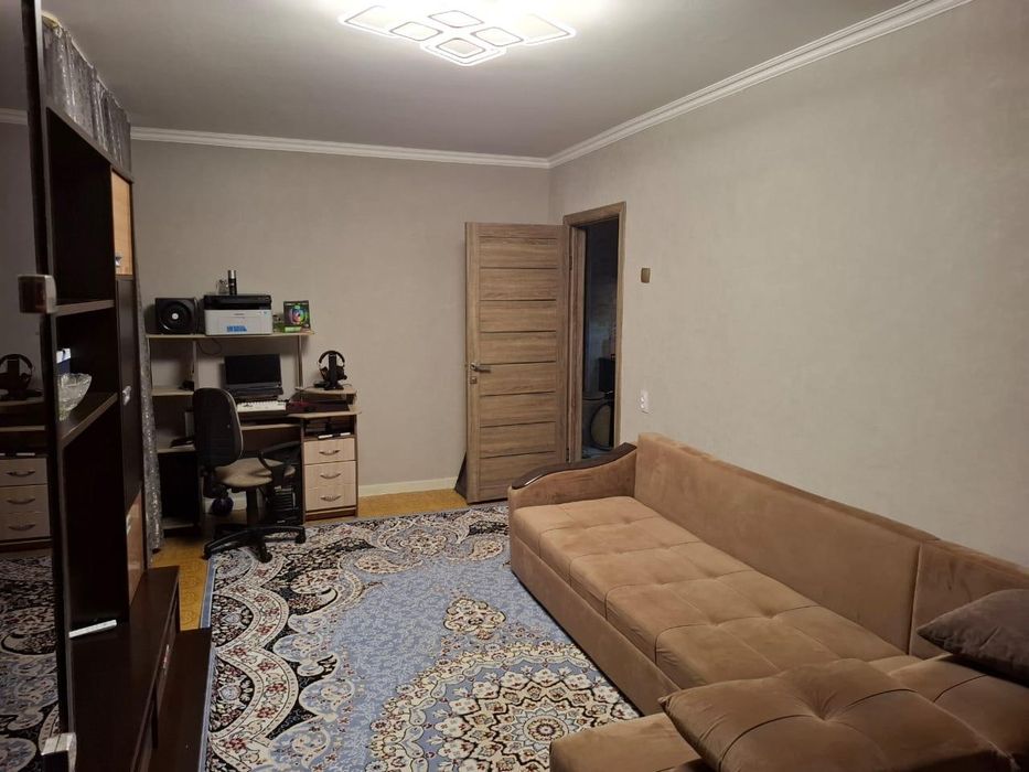 Продается  3-комн (7-139, 3 эт)