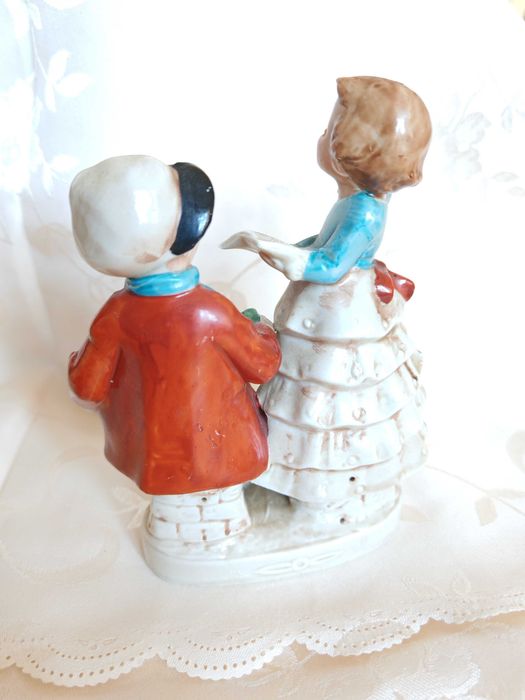 Старинна Немска Порцеланова Фигура HUMEL 1930те г.