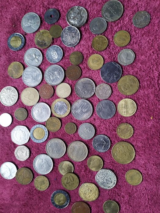 Vând monede vechi pentru colecție de preț discutăm depinde ce monede d