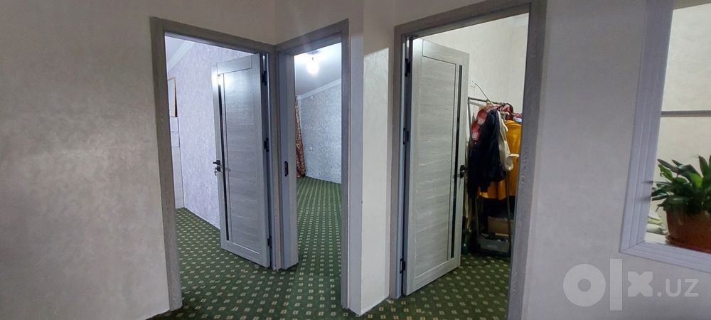 4/2-3/3. Квартира -дуплекс, 102 м². Дом кирпич. Сергели, мах. Согдиана