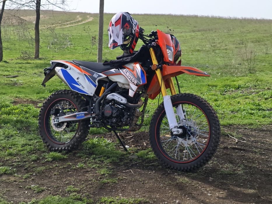 Эндуро обмен на iPhone 16 pro max/17 pro