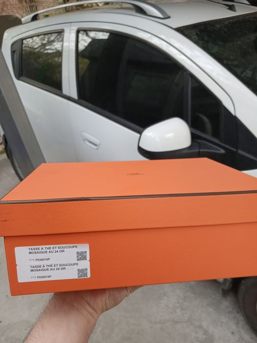 Hermes brendidan idishlarni karobkalari bor sotiladi !