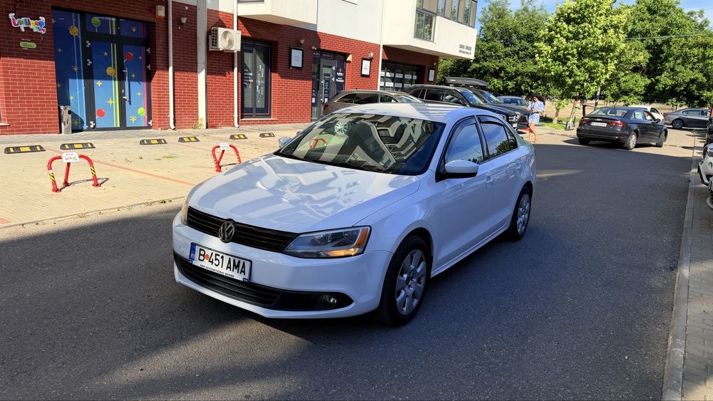 VOLKSWAGEN Jetta 2012 — imagine 2