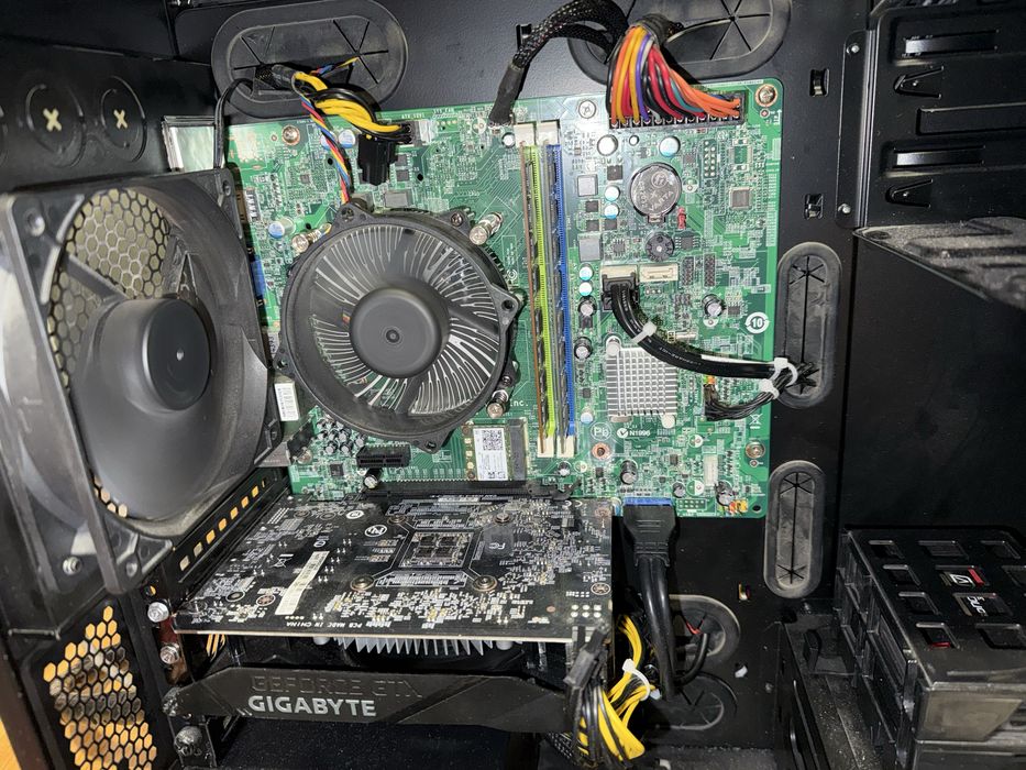 Pc intel i7 4790, 16gb ram, GTX 1650 4gb, ssd 250gb, hdd 500gb